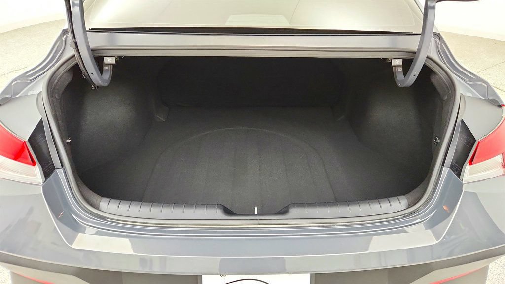 Used 2024 Hyundai Elantra SEL FWD image 22