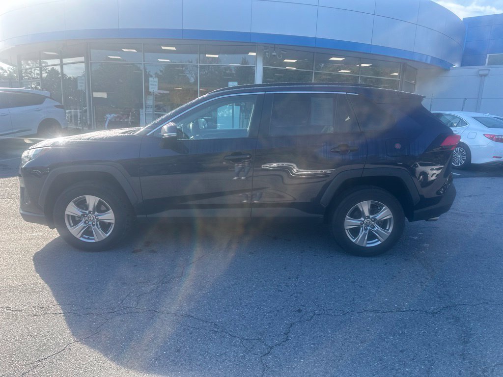 Used 2023 Toyota RAV4 XLE AWD/4WD image 8