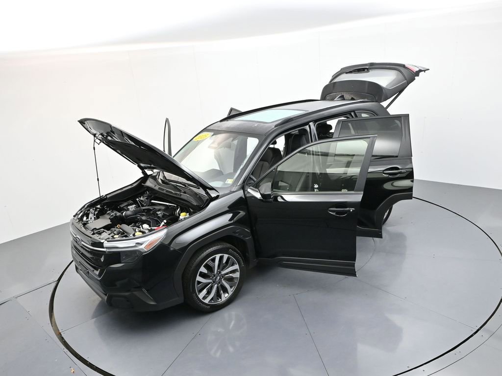 Used 2025 Subaru Forester Touring AWD/4WD image 36