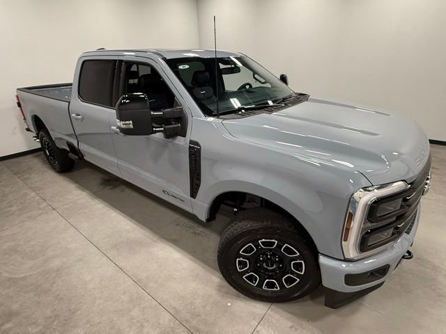 New 2025 Ford F350 Platinum w/ FX4 Off-Road Package image 32