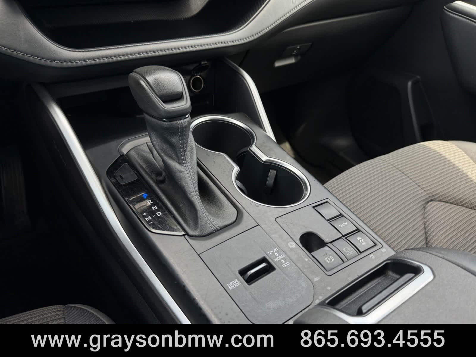 Used 2023 Toyota Highlander L FWD image 27