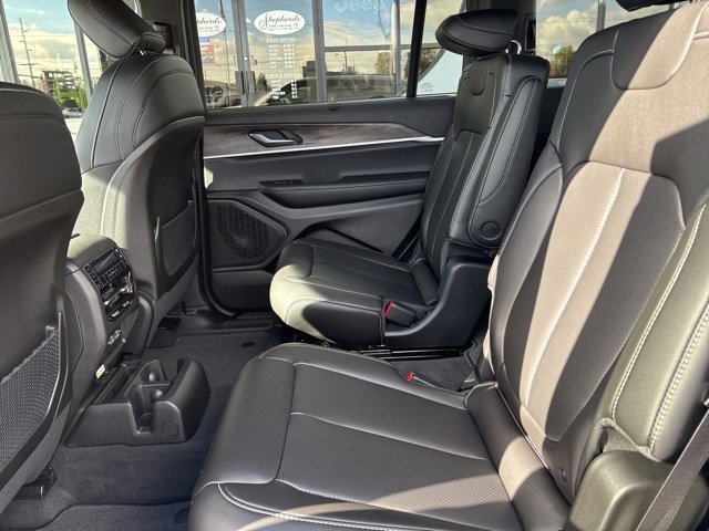 New 2025 Jeep Grand Cherokee L Limited image 15