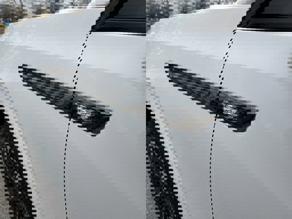 New 2025 Cadillac Escalade IQ Sport 1 w/ LPO, ONYX Package image 7