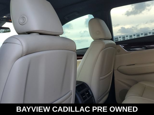 Used 2018 Cadillac XT5 Luxury w/ Driver Awareness Package FWD image 16