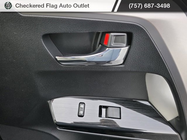 Used 2017 Toyota RAV4 Limited image 44