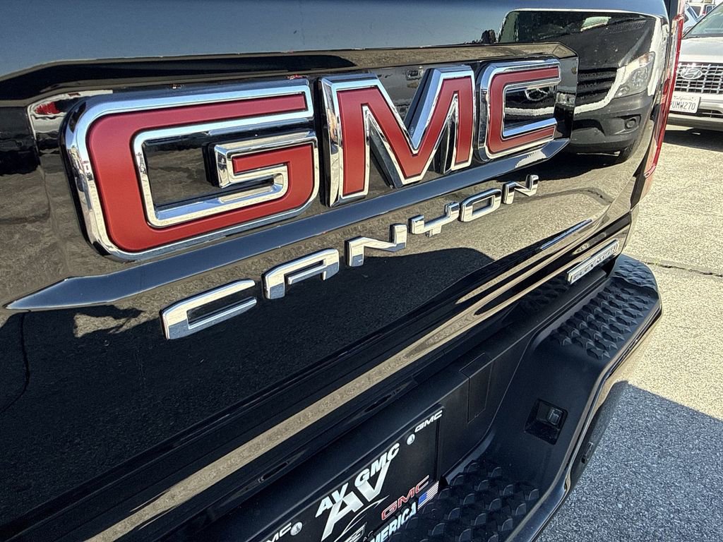 Used 2023 GMC Canyon Elevation w/ Convenience Package image 32