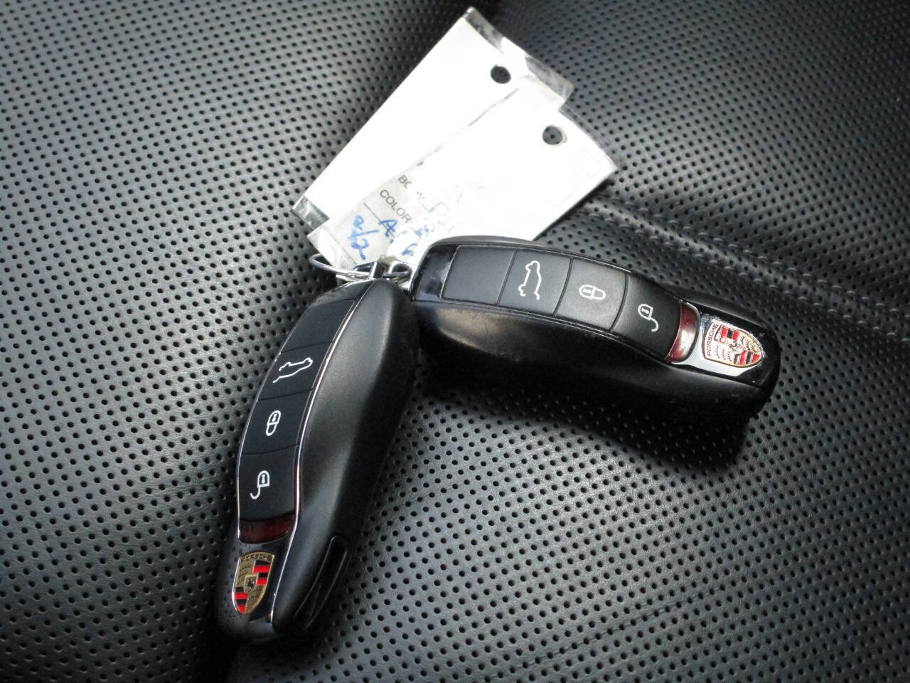 Used 2014 Porsche Cayenne Diesel Platinum Edition image 25