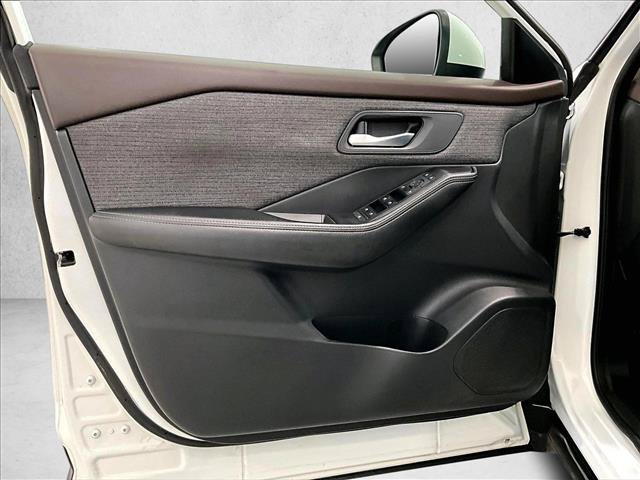 Used 2021 Nissan Rogue SV FWD image 18