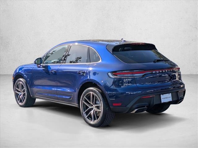 Certified 2025 Porsche Macan image 3