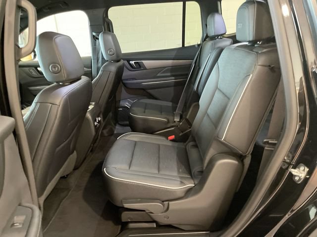Certified 2026 Buick Enclave Sport Touring FWD image 13