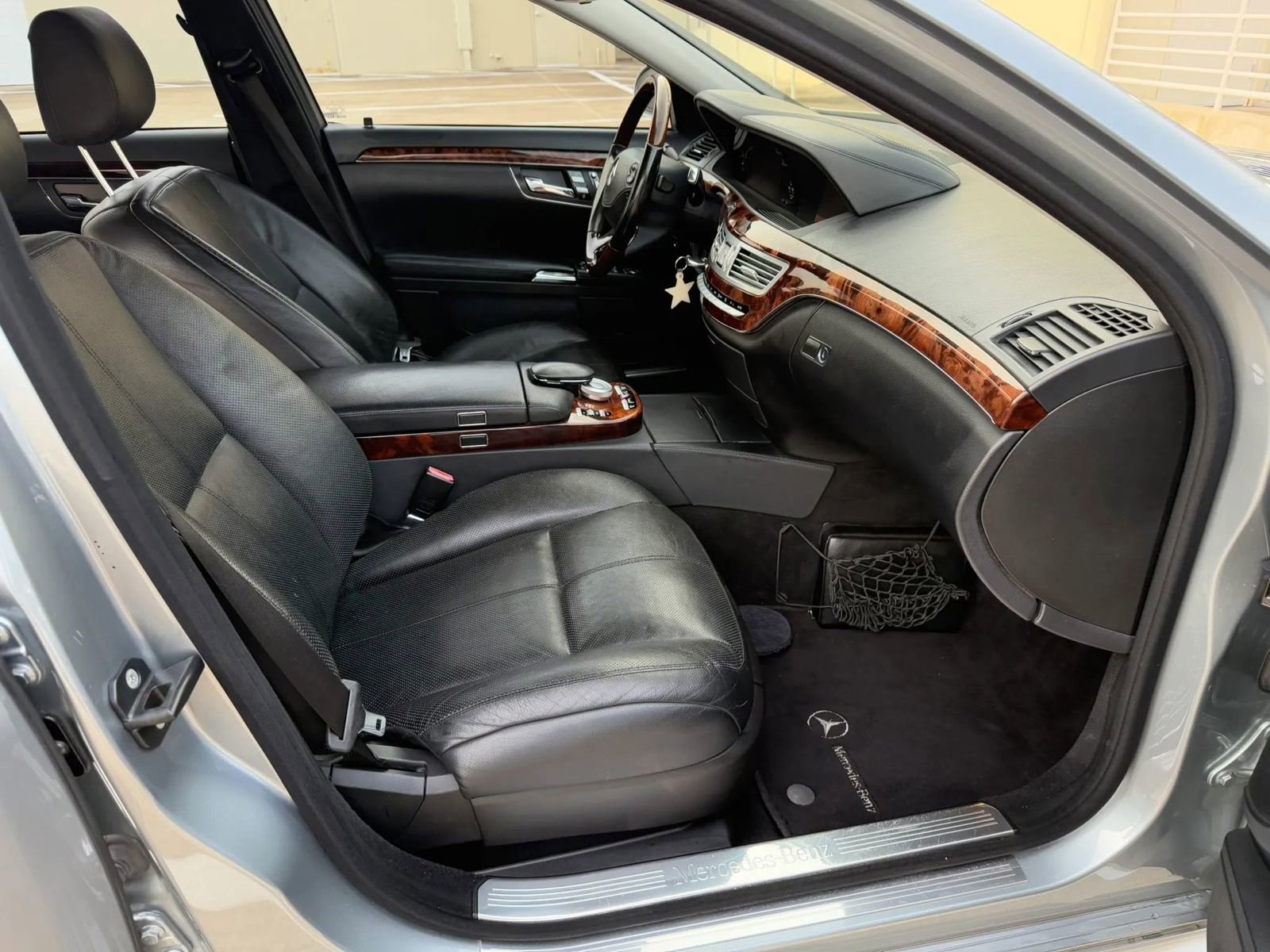 Used 2007 Mercedes-Benz S 550 image 16