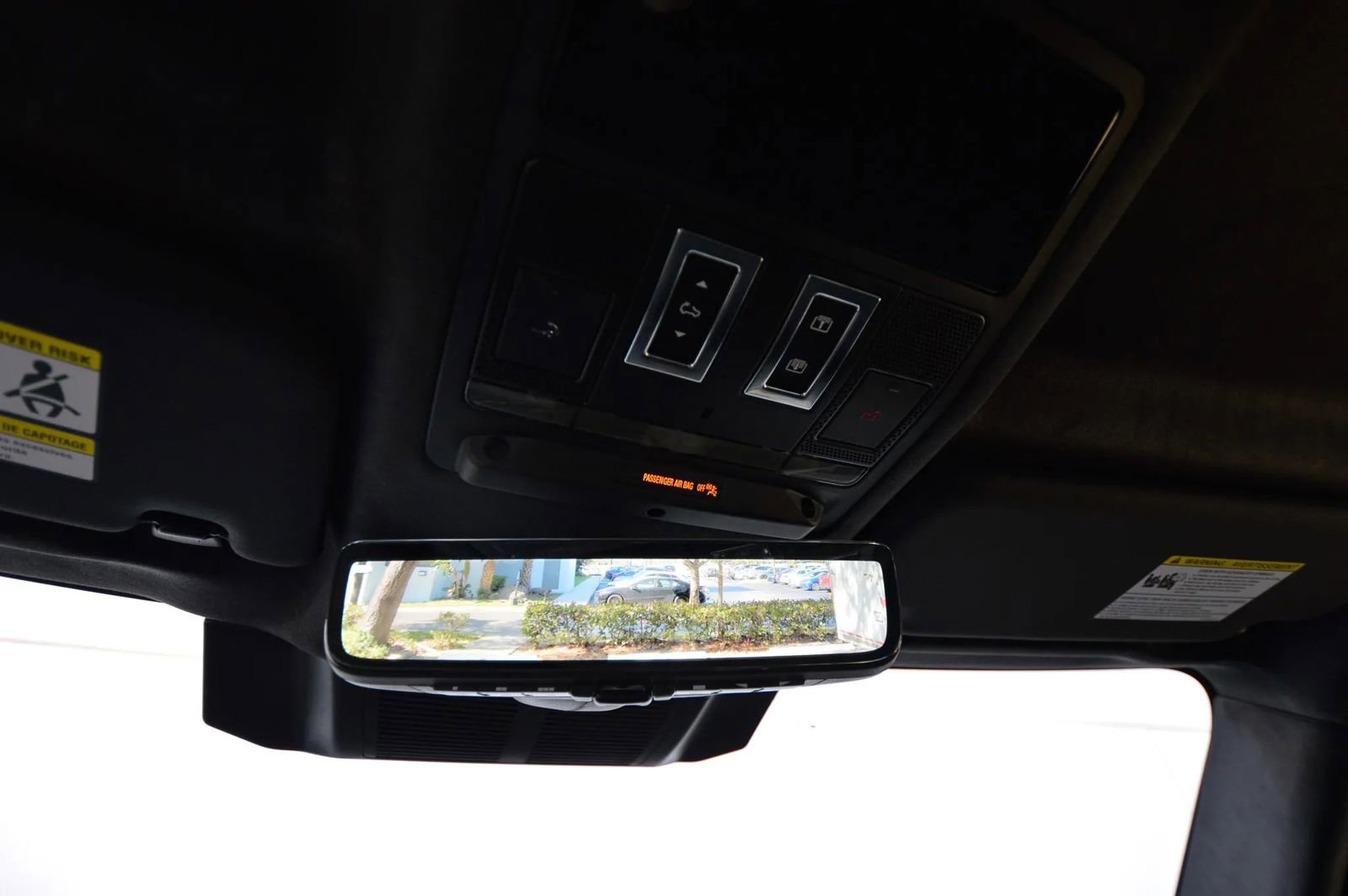 Used 2025 Land Rover Defender 130 V8 image 53