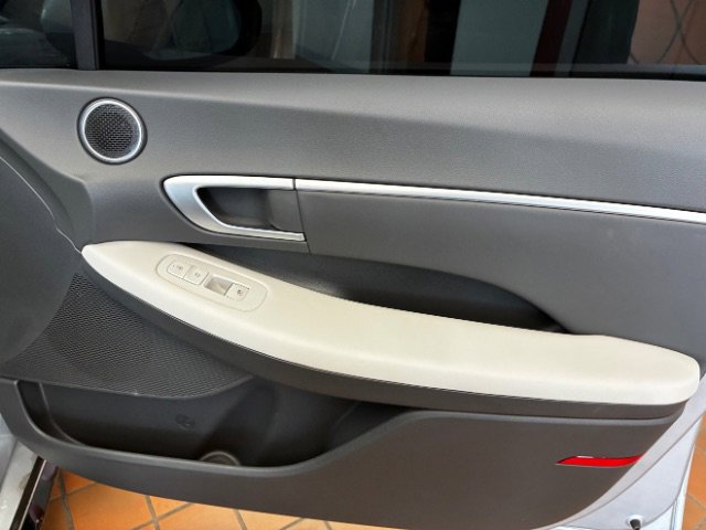 Used 2024 Hyundai Sonata SEL FWD image 31