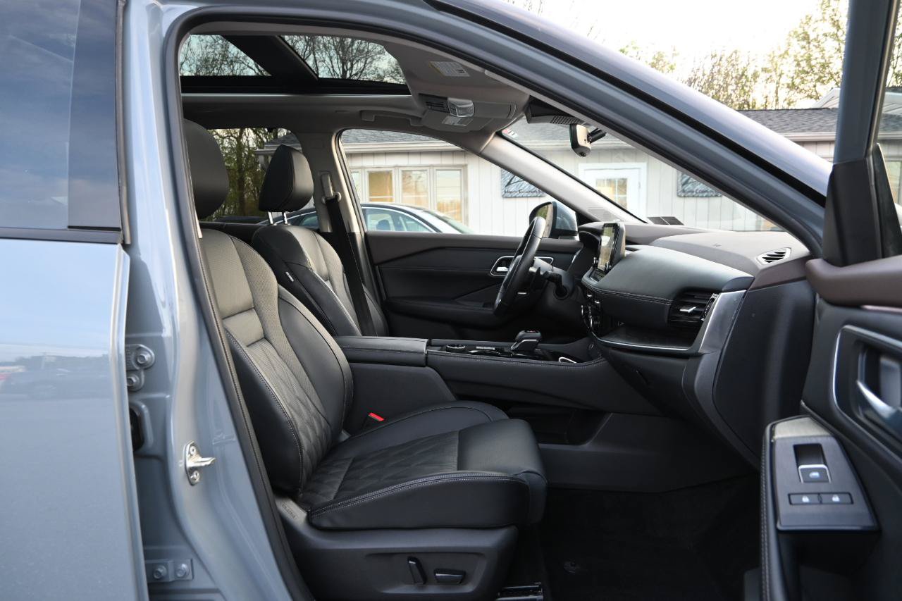 Used 2023 Nissan Rogue Platinum w/ Platinum Premium Package AWD/4WD image 37