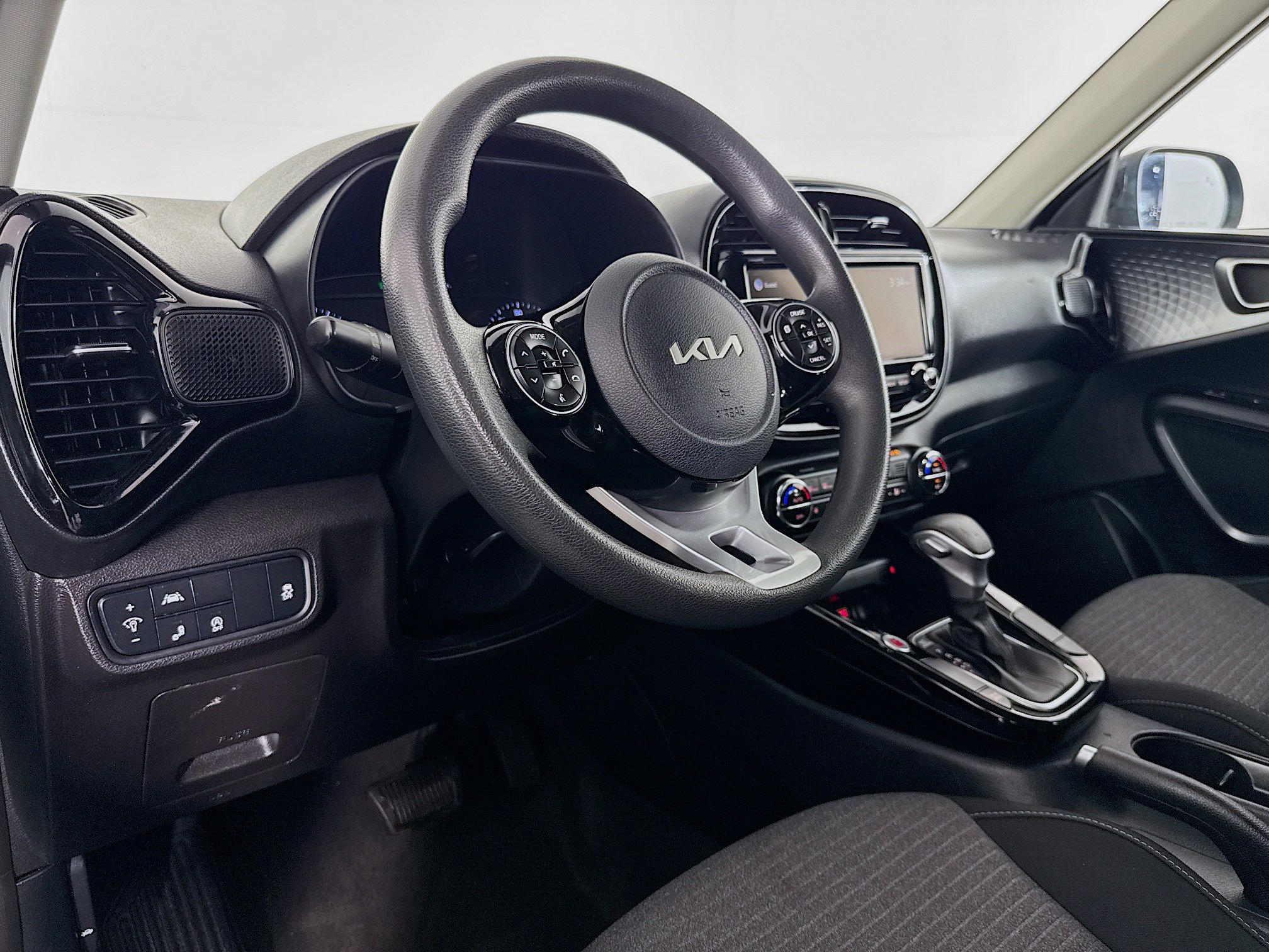 Used 2022 Kia Soul S FWD image 21