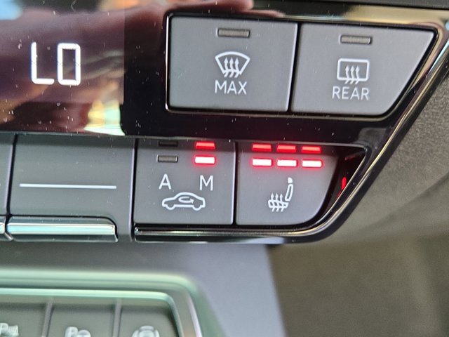 Used 2025 Audi A3 2.0T Premium w/ Convenience Package image 21