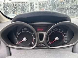 Used 2012 Ford Fiesta SE FWD image 4