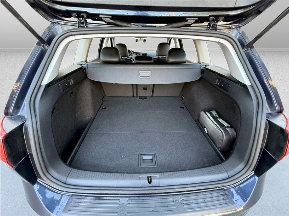 Used 2017 Volkswagen Golf Alltrack S image 35