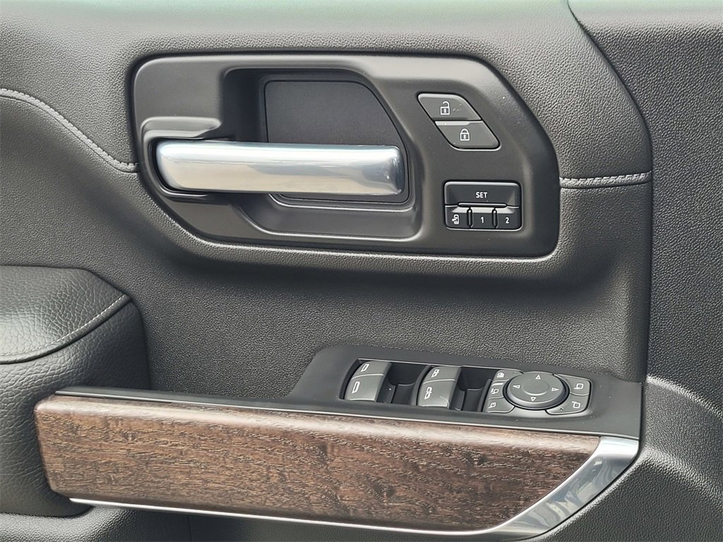 Used 2023 GMC Sierra 3500 Denali w/ Denali Ultimate Package image 42