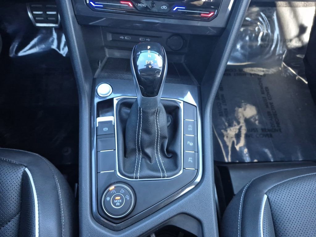 Used 2022 Volkswagen Tiguan SEL R-Line image 10