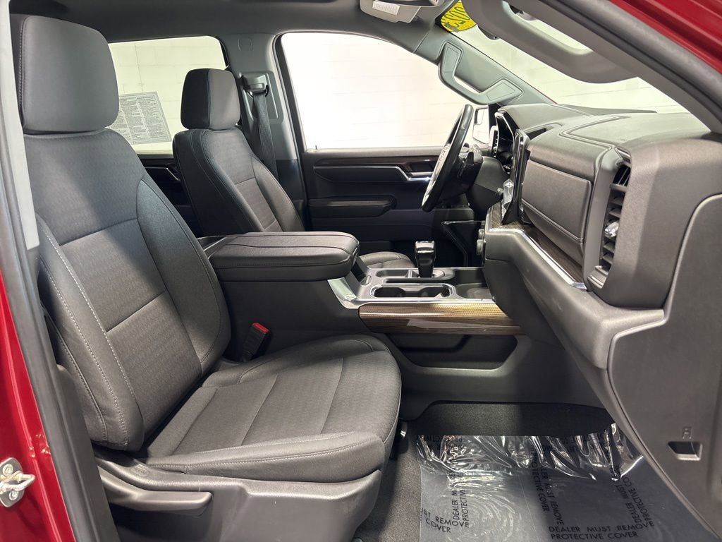 Used 2023 Chevrolet Silverado 1500 RST AWD/4WD image 8