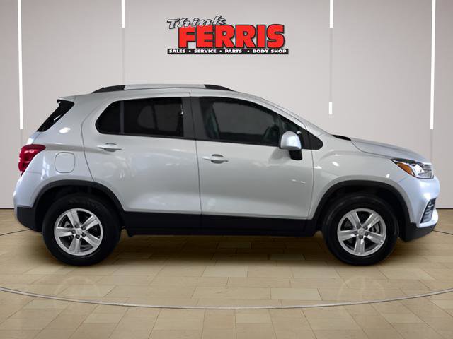 Used 2022 Chevrolet Trax LT w/ LT Convenience Package image 8