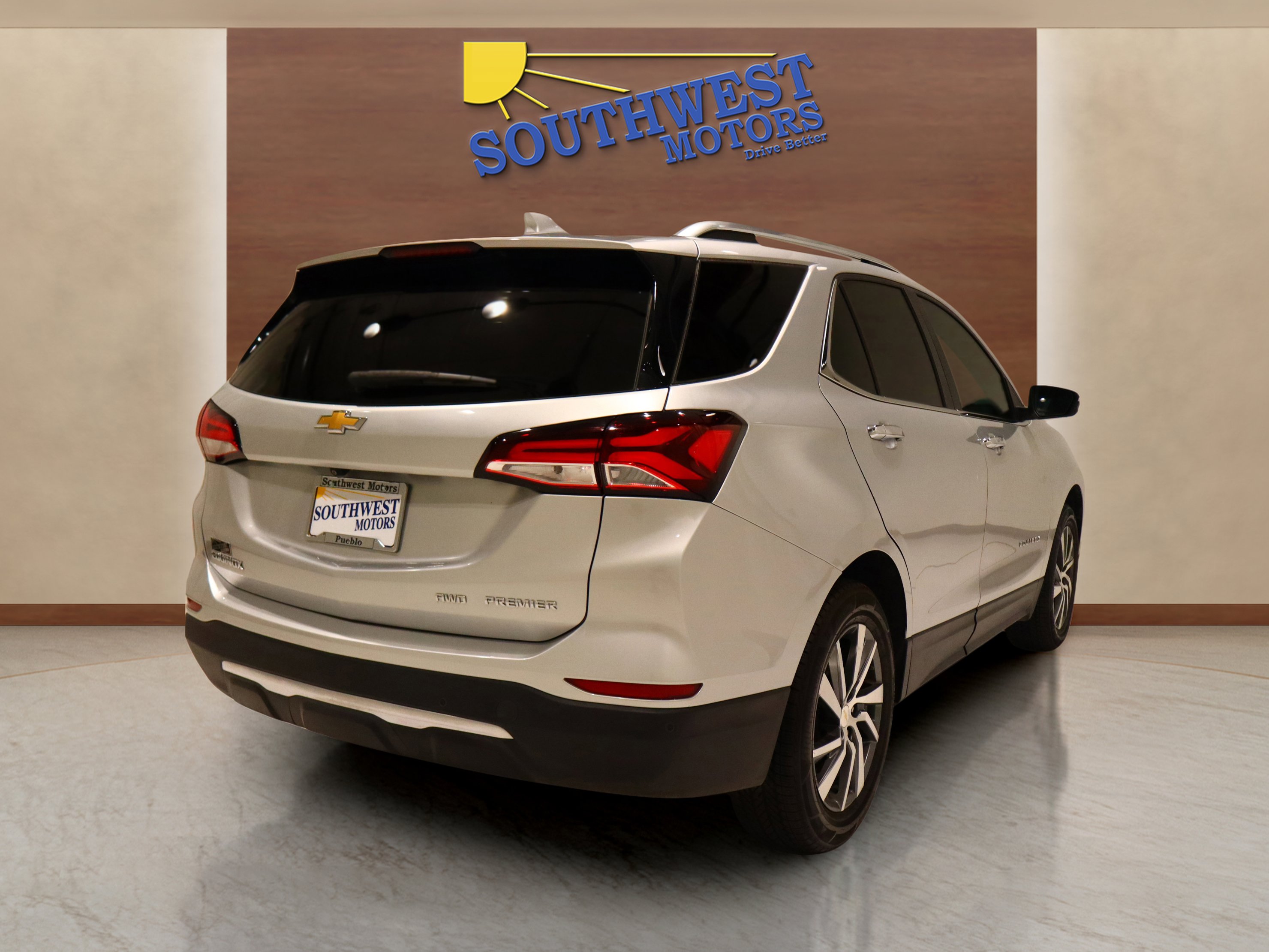 Used 2022 Chevrolet Equinox Premier image 4