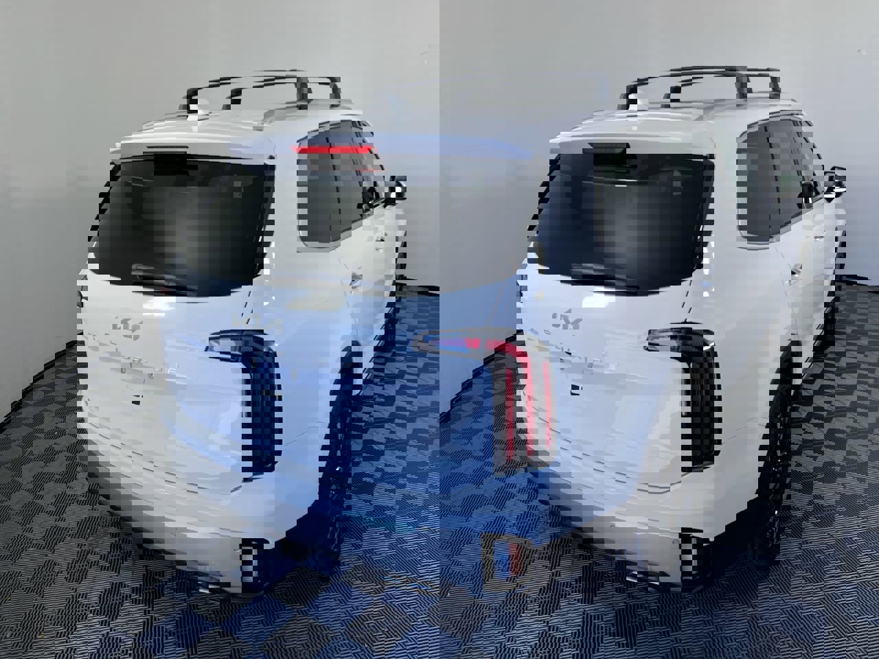 Certified 2024 Kia Telluride SX w/ Towing Package image 3