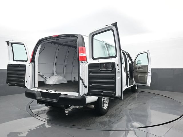 Used 2023 Chevrolet Express 2500 Extended RWD image 19