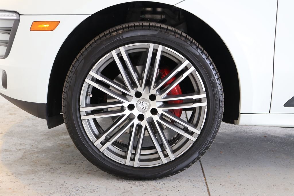 Used 2018 Porsche Macan Sport Edition image 40