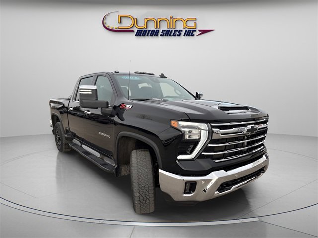 Used 2024 Chevrolet Silverado 2500 LTZ w/ LTZ Plus Package image 4