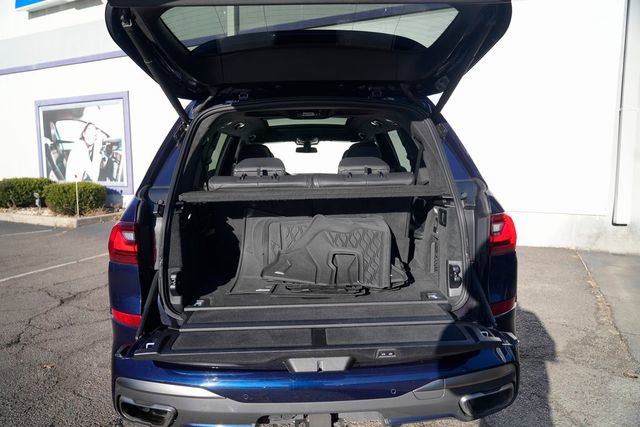 Used 2020 BMW X7 M50i w/ Dynamic Handling Package image 16