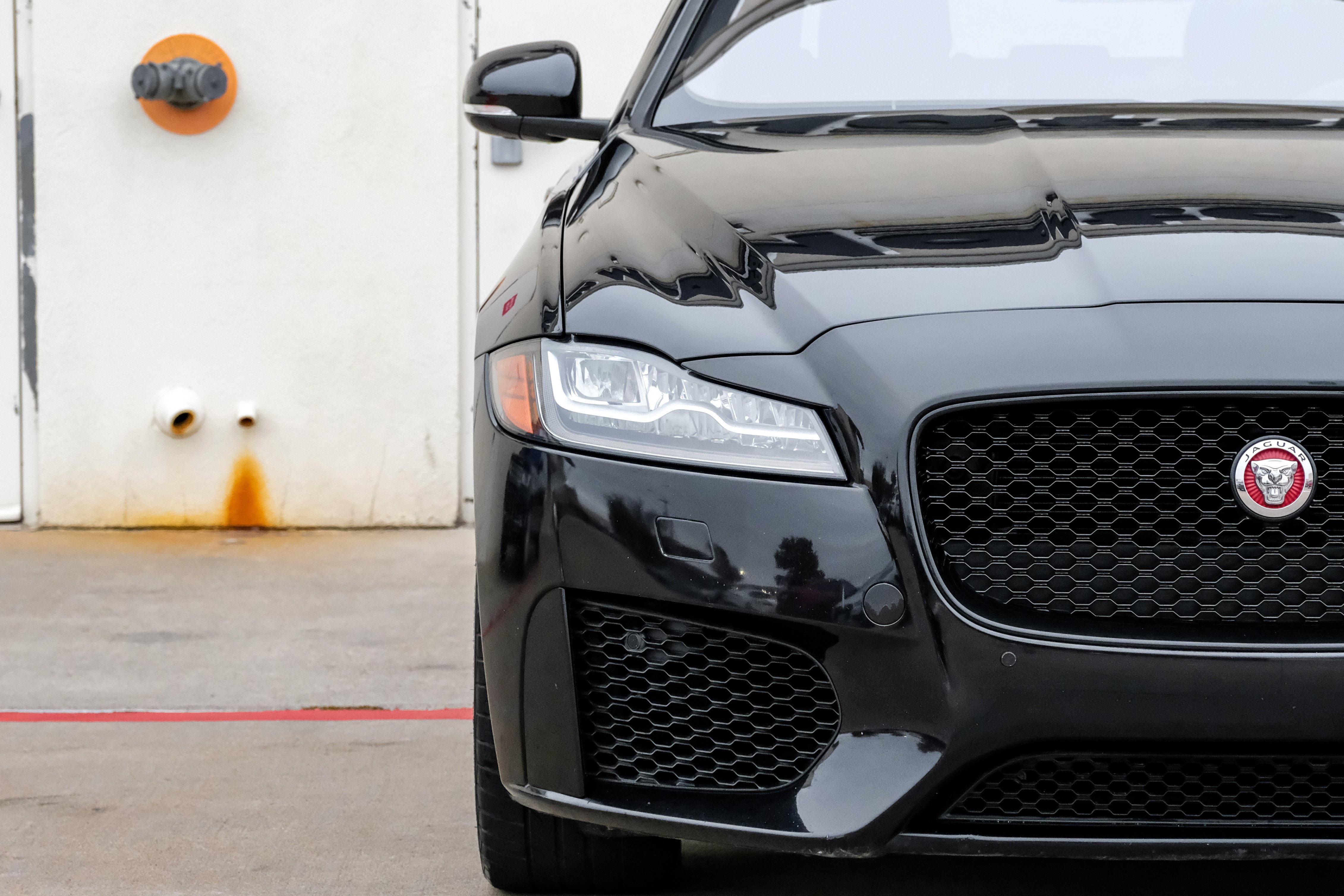 Used 2017 Jaguar XF S image 45