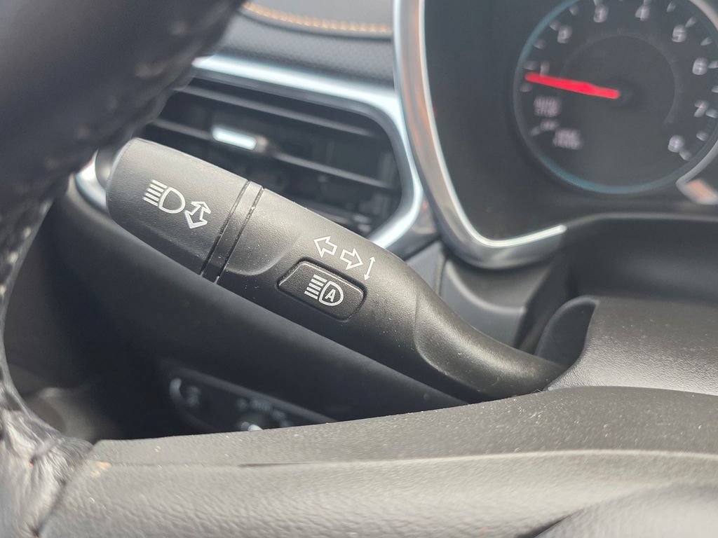 Used 2021 Chevrolet Equinox Premier w/ Redline Edition FWD image 39