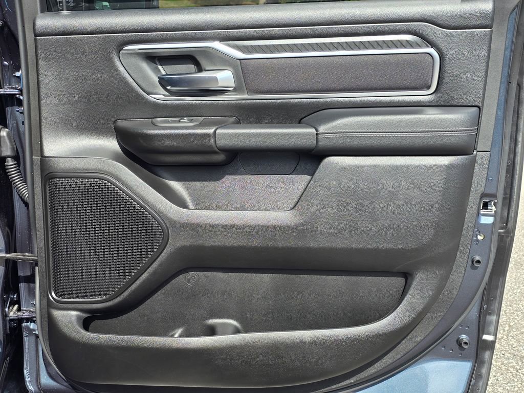 New 2026 RAM 1500 4x4 Crew Cab image 38