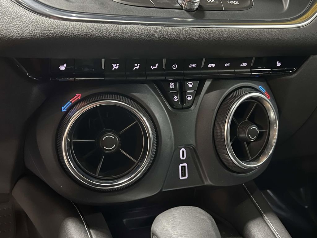 Used 2024 Chevrolet Blazer LT w/ Convenience Package FWD image 18