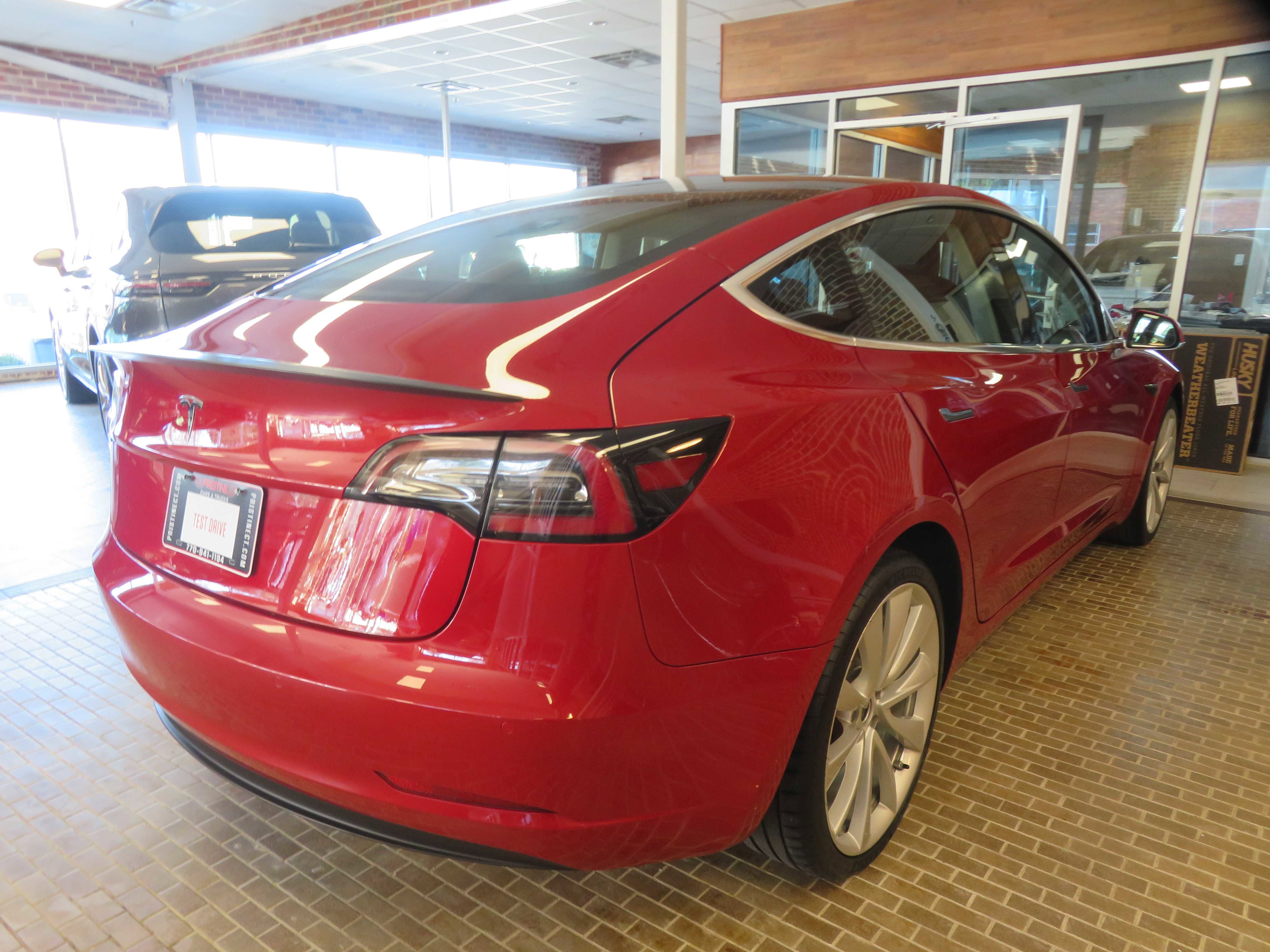 Used 2018 Tesla Model 3 Performance image 4