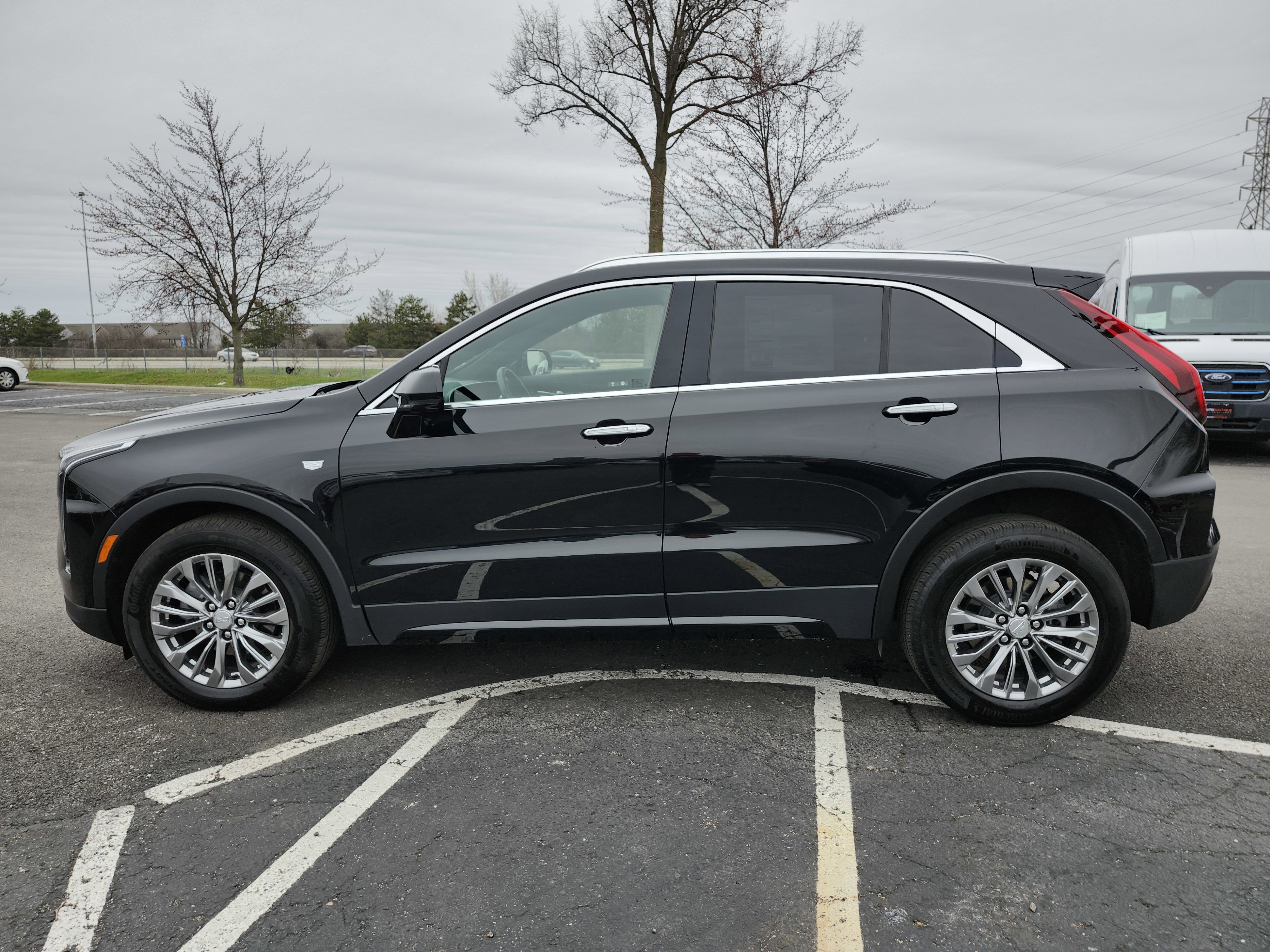 Used 2024 Cadillac XT4 Premium Luxury image 18