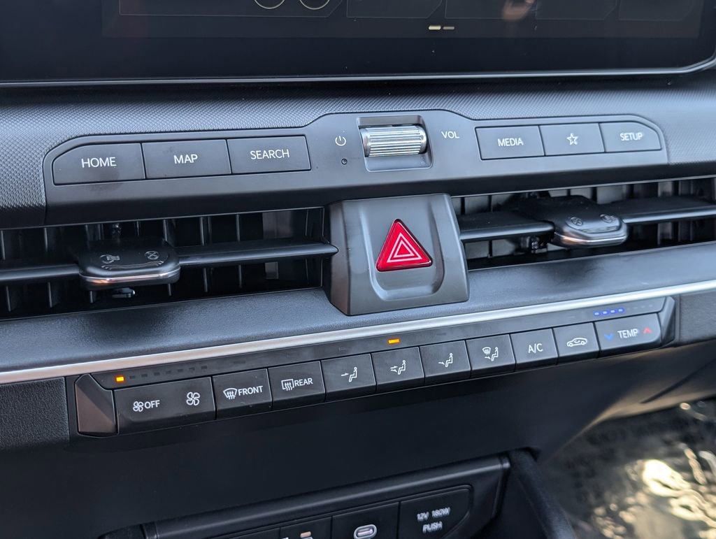 Certified 2025 Kia K4 LXS image 28