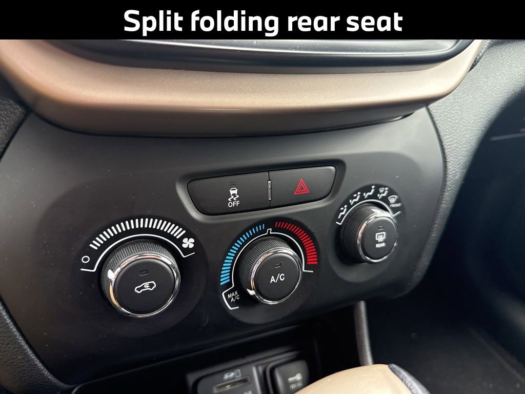 Used 2014 Jeep Cherokee Sport AWD/4WD image 16