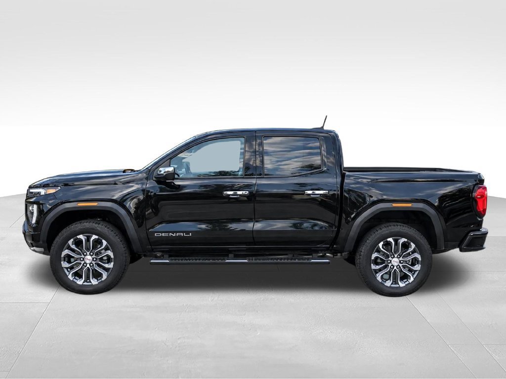 New 2026 GMC Canyon Denali AWD/4WD image 8