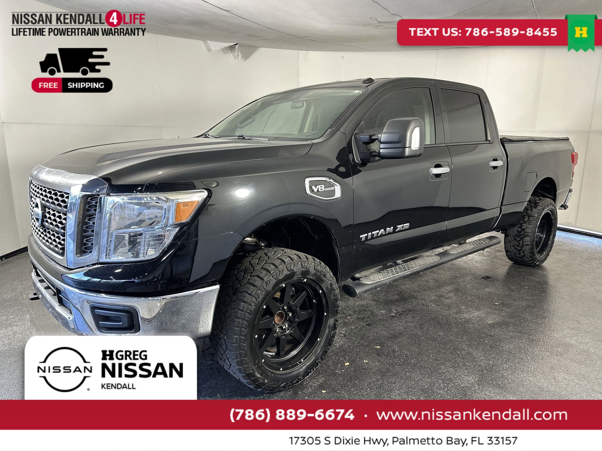 Used 2018 Nissan Titan SV image 6