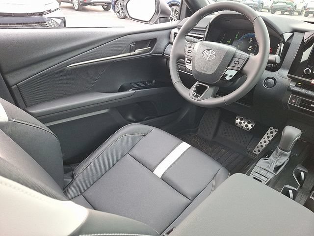 New 2026 Toyota Camry SE FWD image 14