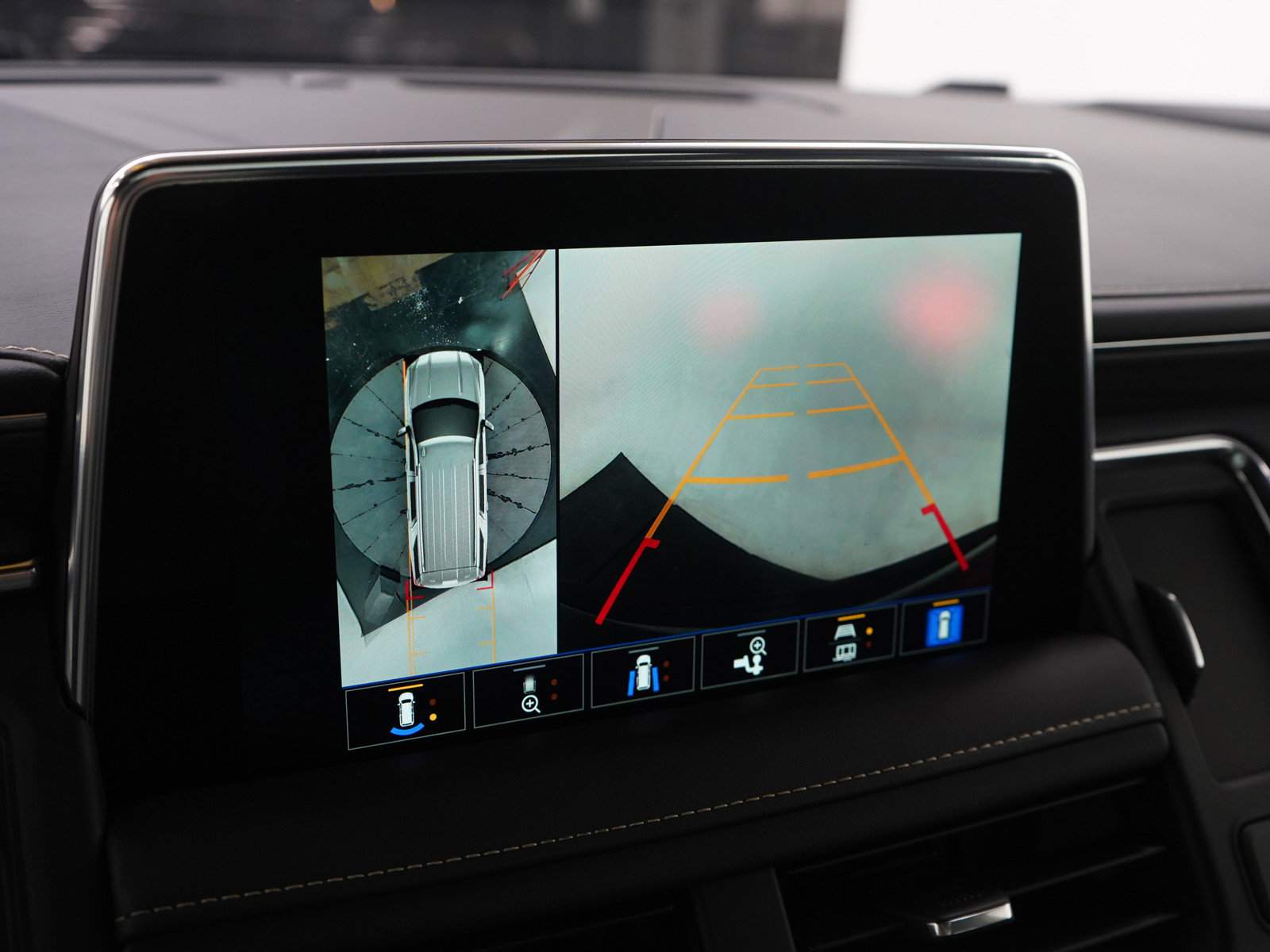 Used 2022 GMC Yukon XL SLT image 23