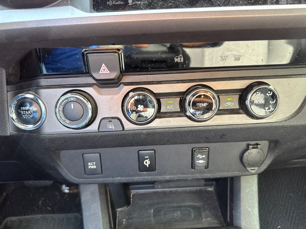 Used 2016 Toyota Tacoma TRD Off-Road w/ Towing Package AWD/4WD image 23