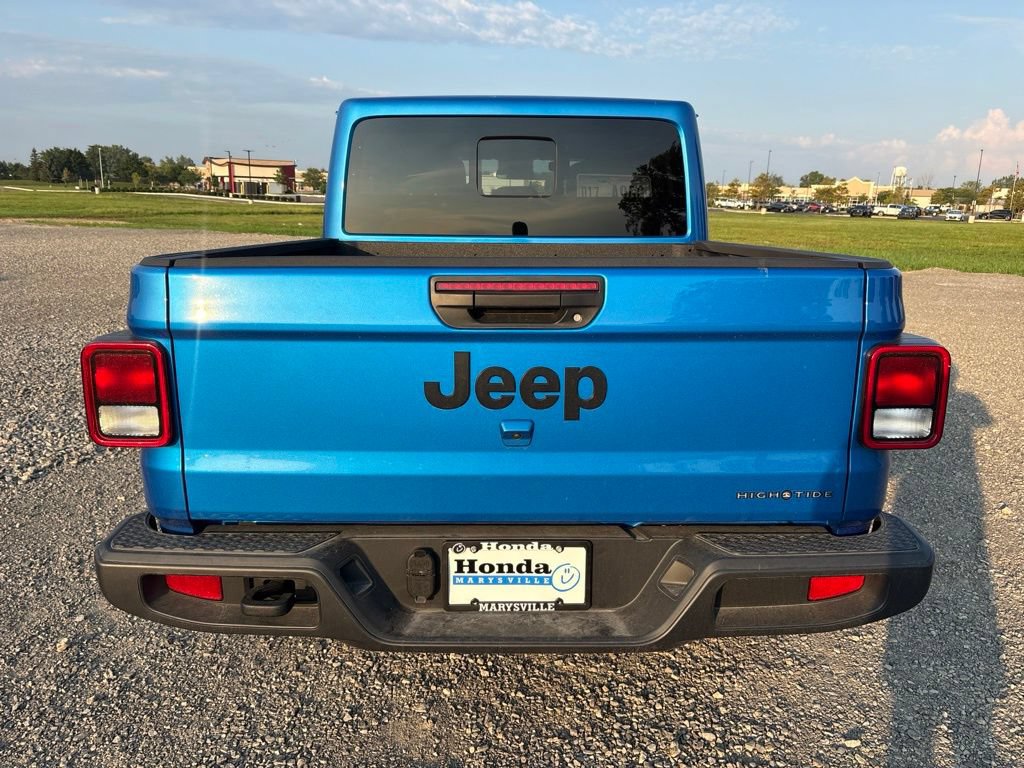 Used 2025 Jeep Gladiator Sport AWD/4WD image 8