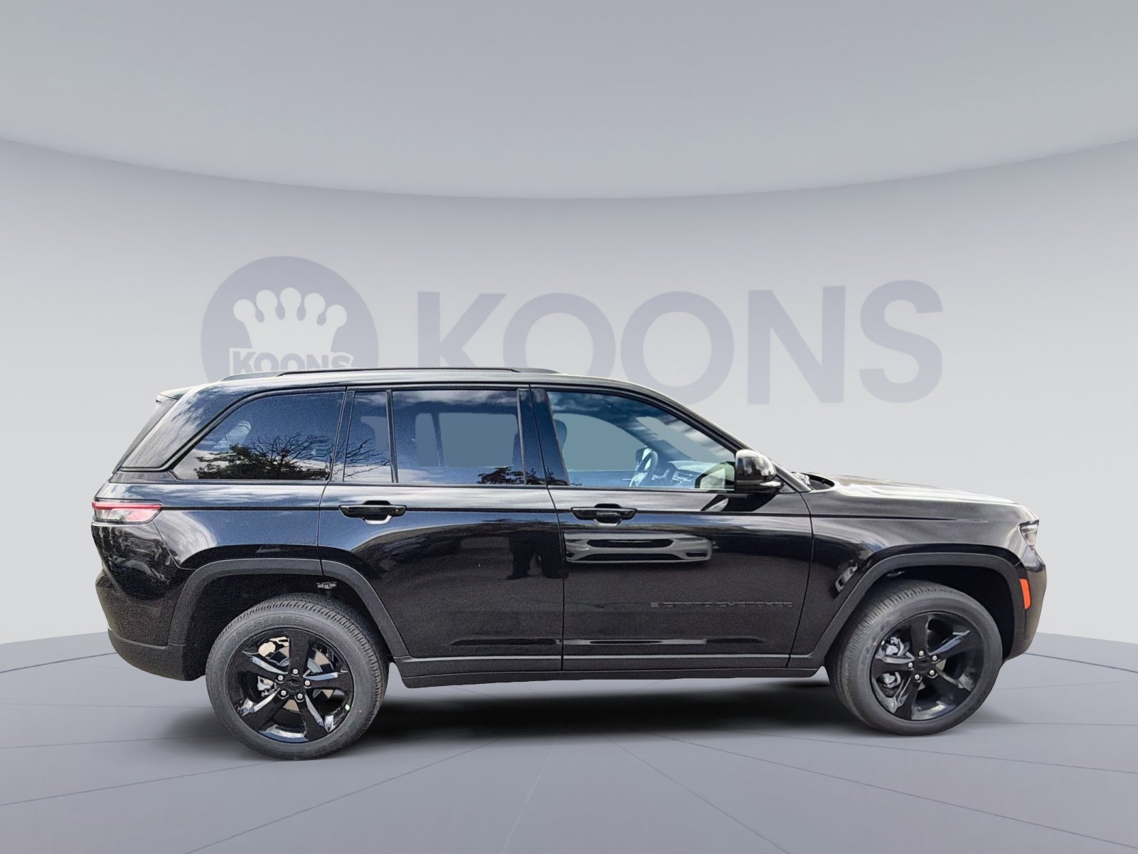 New 2025 Jeep Grand Cherokee Laredo image 8