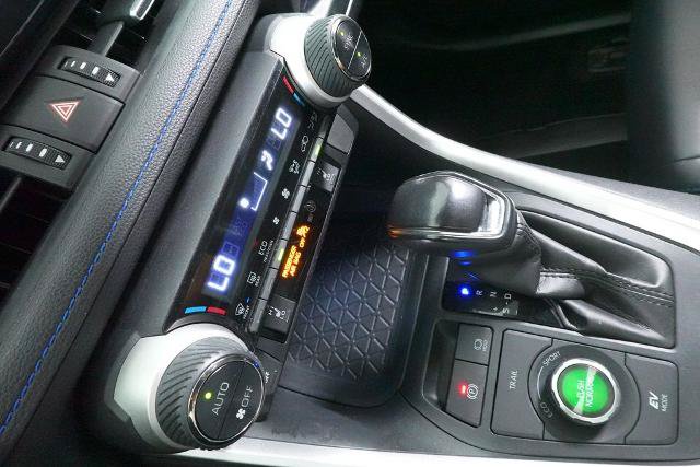 Used 2019 Toyota RAV4 XSE w/ XSE Weather Package AWD/4WD image 18
