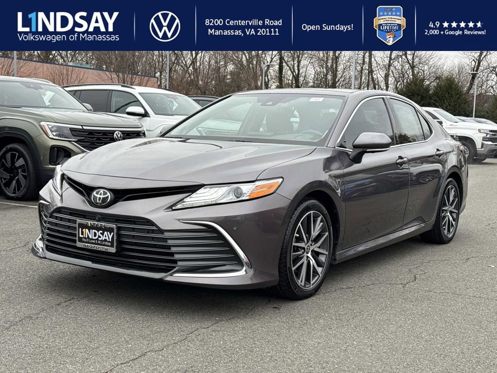 Used 2023 Toyota Camry XLE image 4