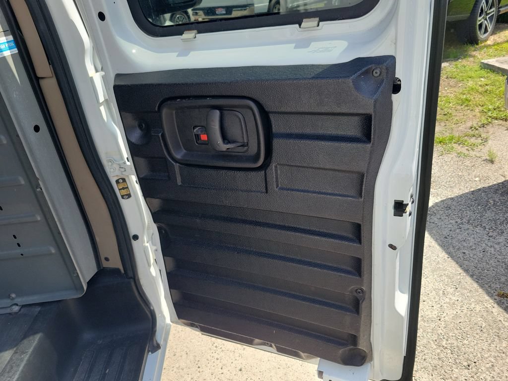 Used 2012 GMC Savana 1500 RWD image 17